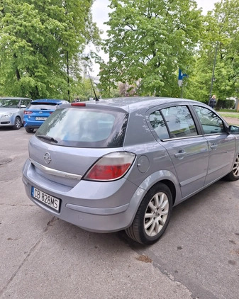 Opel Astra cena 6500 przebieg: 257000, rok produkcji 2004 z Bydgoszcz małe 67